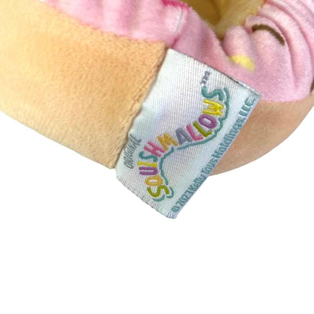 Squishmallows Slippers Kid's Girl Pink Dabria Donut Doughnut Plush Size 4/5 New - Picture 2 of 10